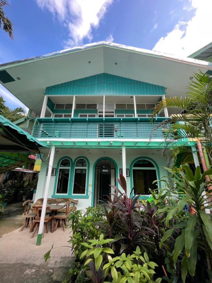 Austrias Guest House Ель-Нідо Екстер'єр фото