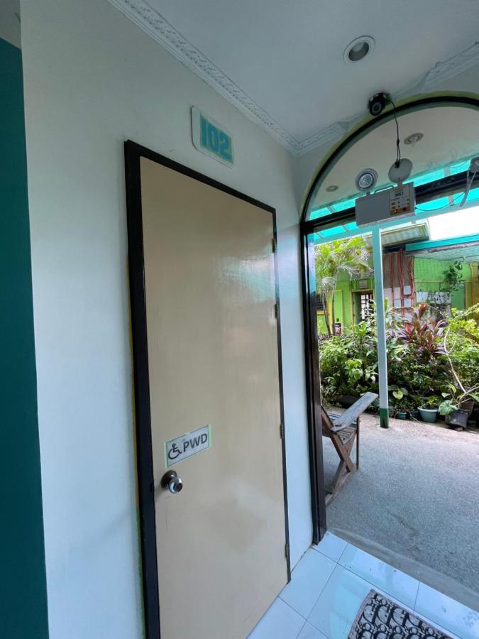 Austrias Guest House Ель-Нідо Екстер'єр фото
